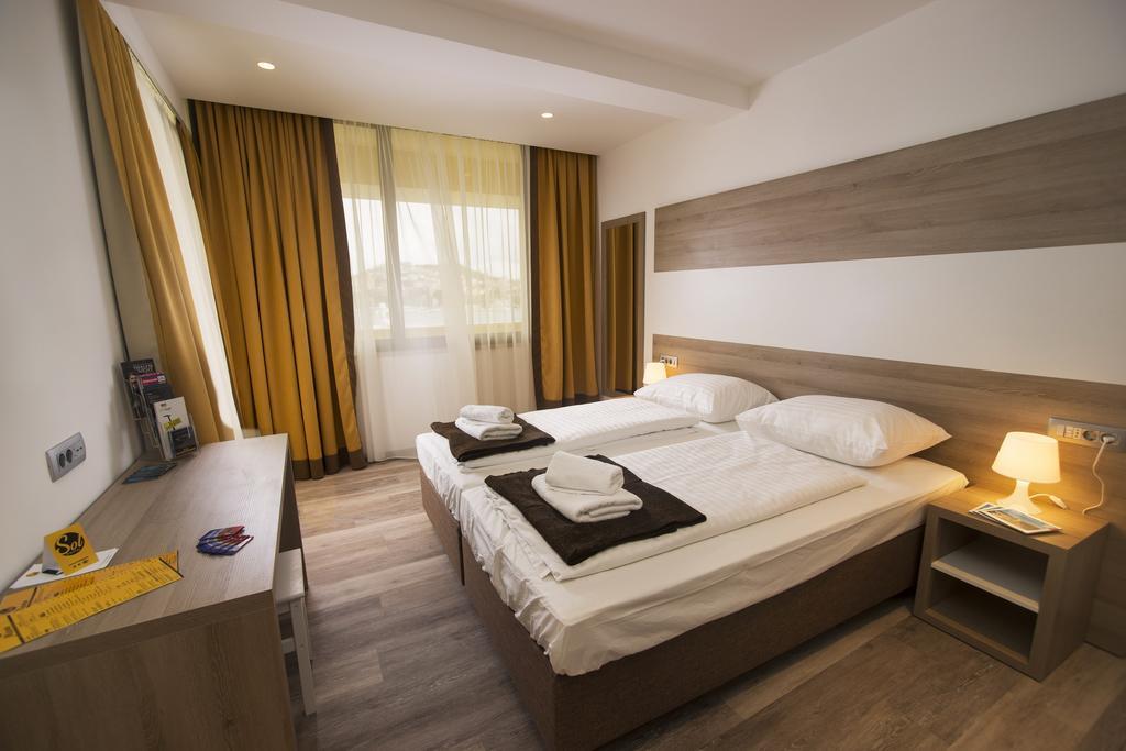 Hostel Sol Dubrownik Zewnętrze zdjęcie
