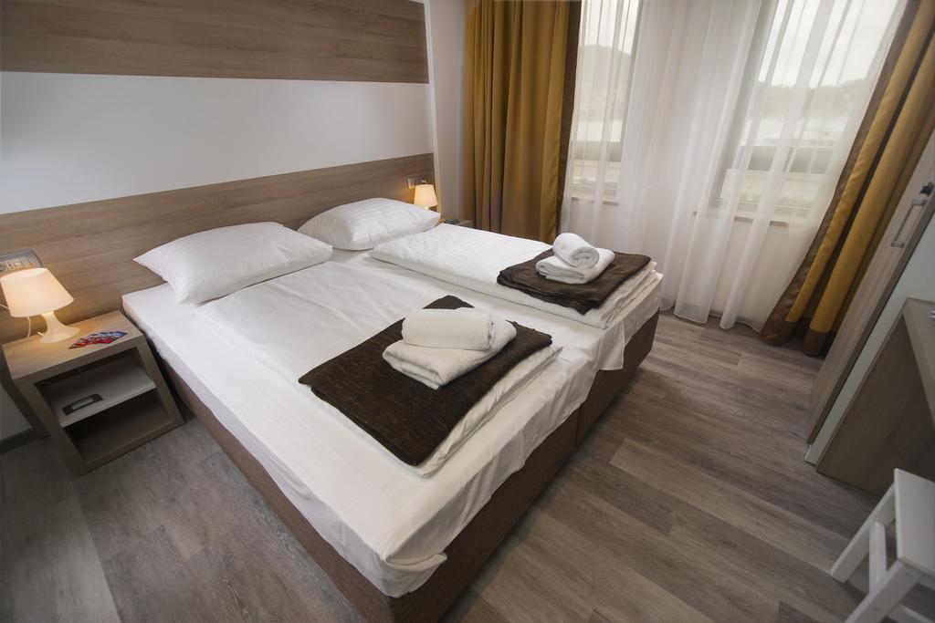 Hostel Sol Dubrownik Zewnętrze zdjęcie